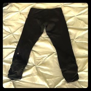 Lululemon crops size 8